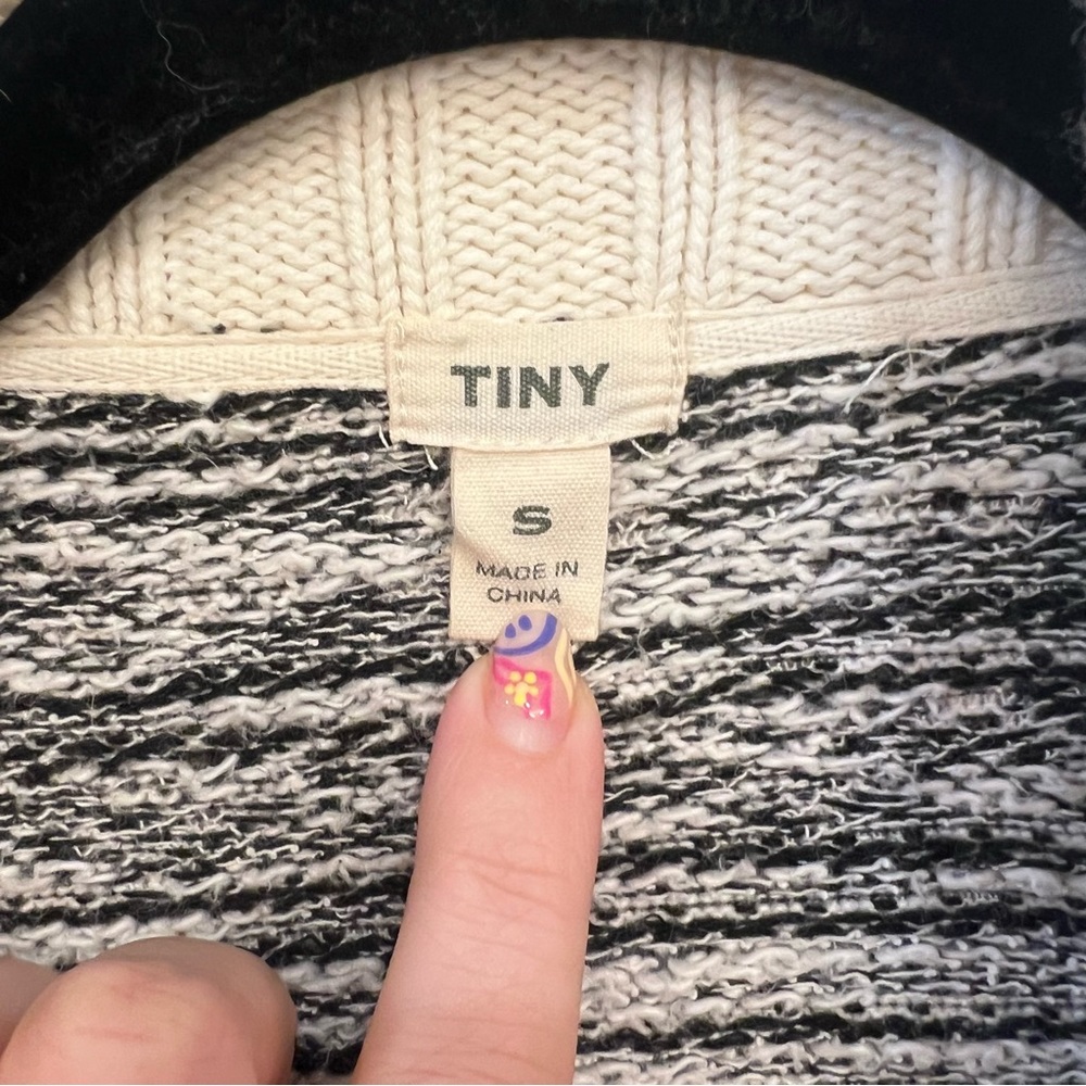 Tiny Sweater Size S - image 7